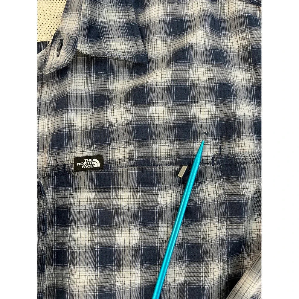 The North Face Mens Blue Plaid Long Sleeve Button Down Shirt Size Medium‎ MD